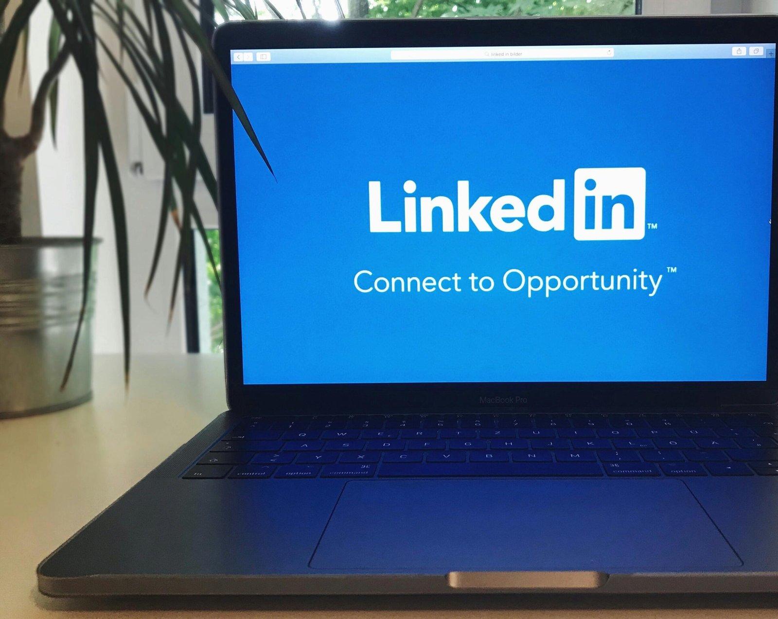 Master-LinkedIn-Lead-Generation-Key-Limits-&-Strategies